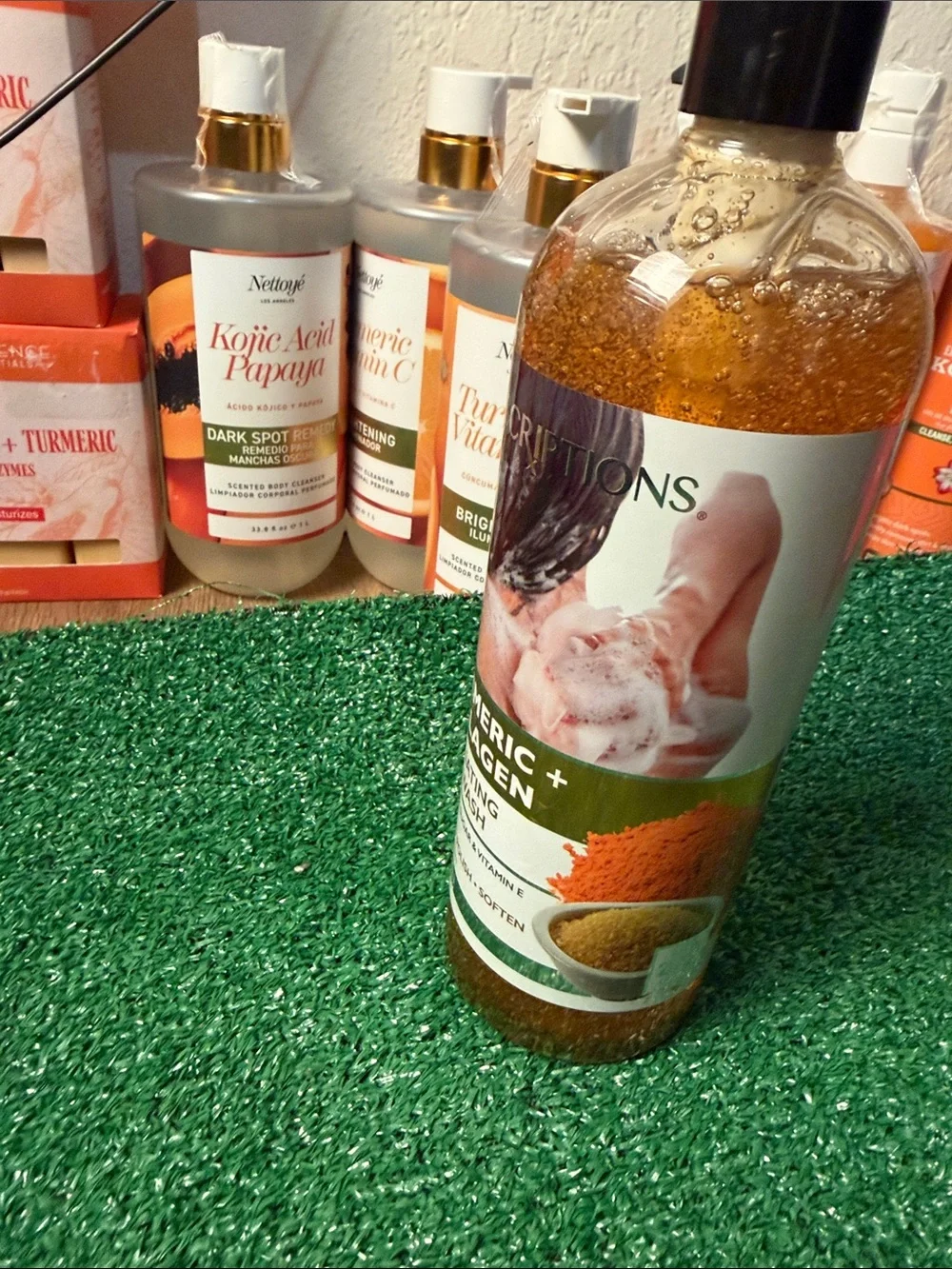 SpaScriptions Turmeric + Collagen Exfoliating Body Wash - Orange/Brown